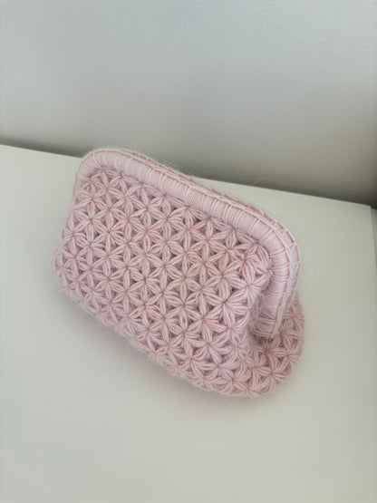 Daisy Clutch