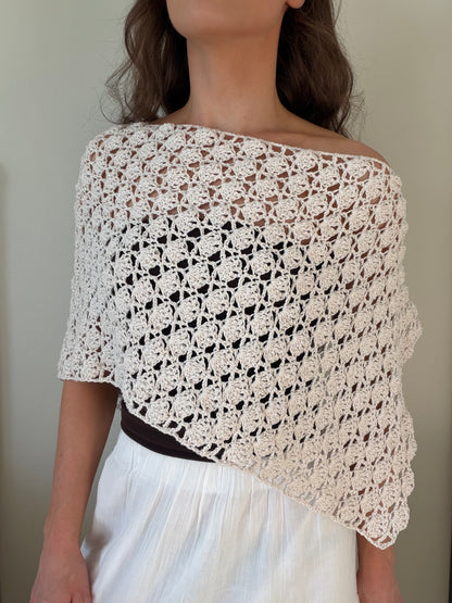 Madeleine Poncho