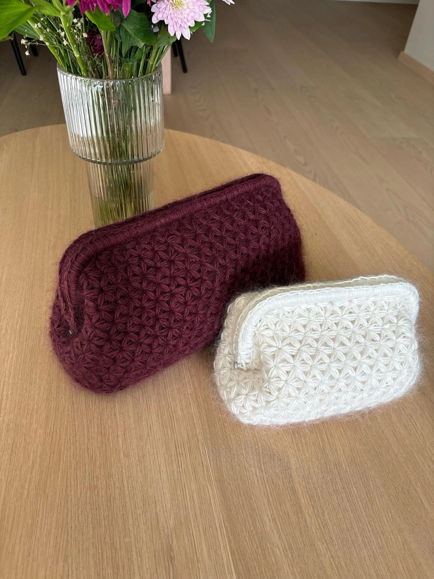 Daisy Clutch